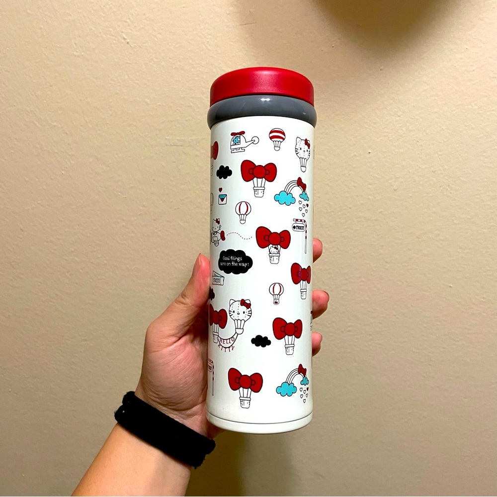 NEW Sanrio Hello Kitty Thermos / Vacuum Flask 20oz with Tea Strainer